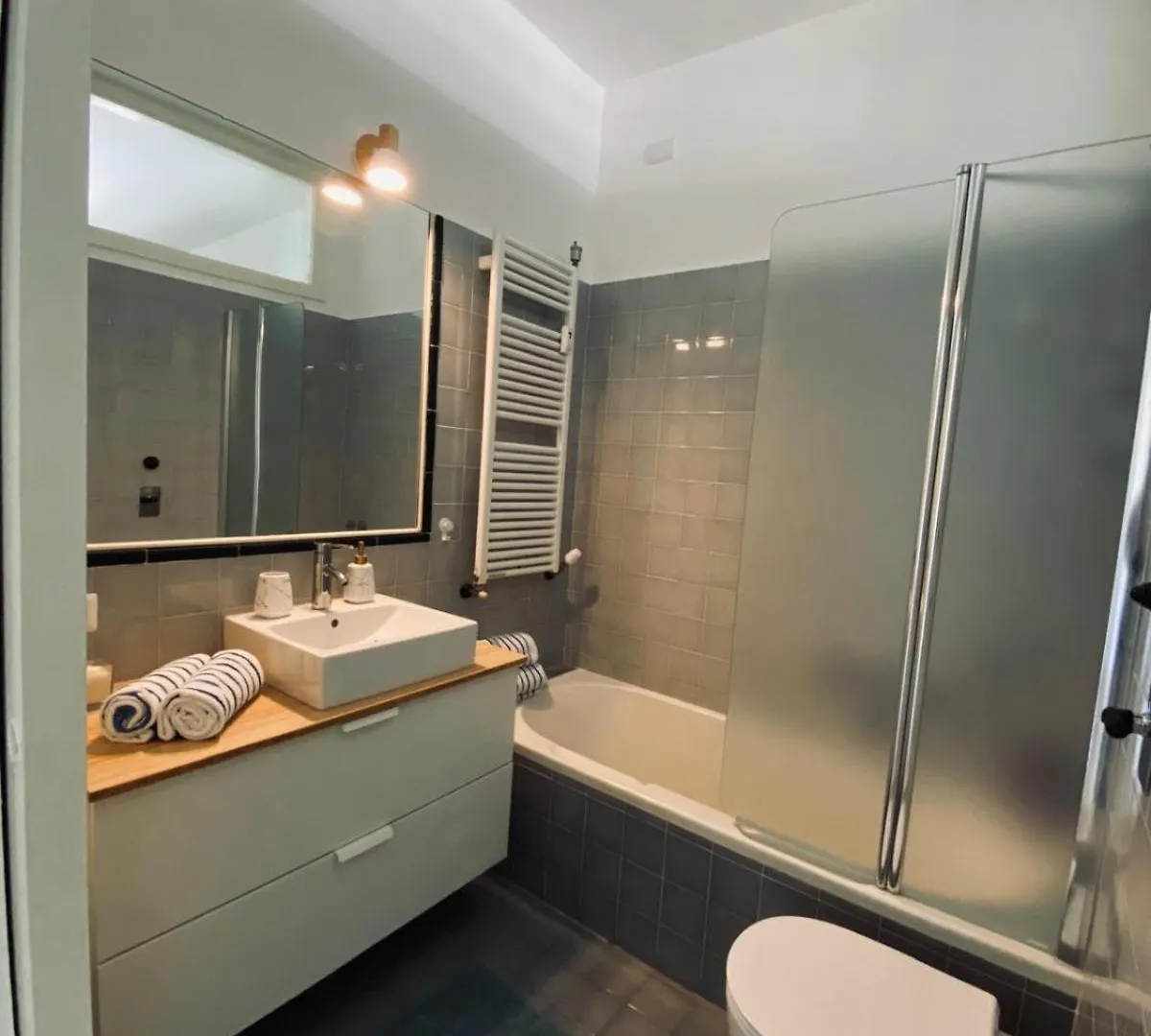 Roncaglia Apt - Wifi - 4 Posti Milan Apartment